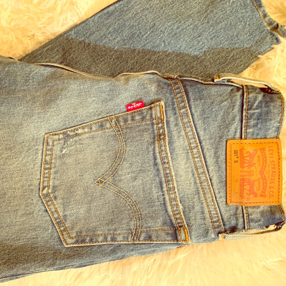 LEVIS